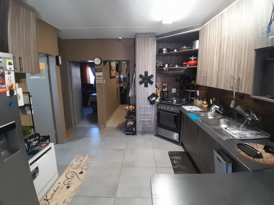 2 Bedroom Property for Sale in Kathu Northern Cape